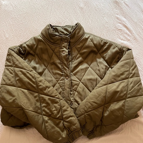 Standard Green Winter Coat - Picture 1 of 3